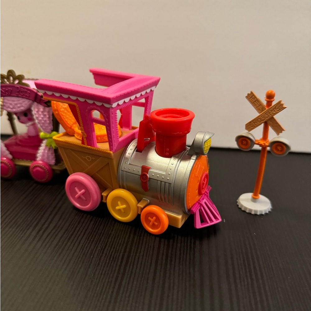 Lalaloopsy train set - Picture 3 of 10
